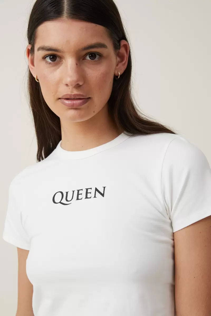 Cotton On Reduced To Clear Lcn Br Queen Logo/Vintage White Crop Fit Lcn Graphic Tee Tops Women - 2