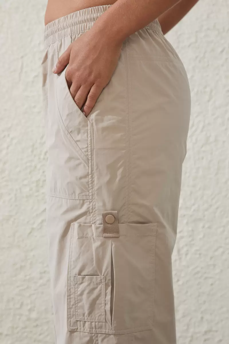 Women White Pepper Cotton On Pants Bargain Active Woven Snap Pant